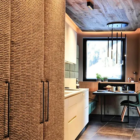 Alpiner Glam Penthouse In Der Residenz Silvretta Apartamento