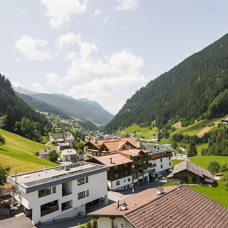 Alpiner Glam Penthouse In Der Residenz Silvretta Apartamento