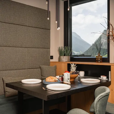 Apartamento Alpiner Glam Penthouse In Der Residenz Silvretta *
