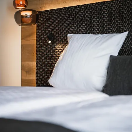 Alpiner Glam Penthouse In Der Residenz Silvretta Apartamento See