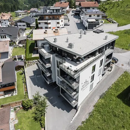 Alpiner Glam Penthouse In Der Residenz Silvretta Apartamento *