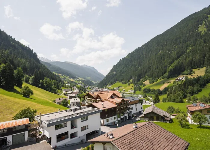 Alpiner Glam Penthouse In Der Residenz Silvretta アパート