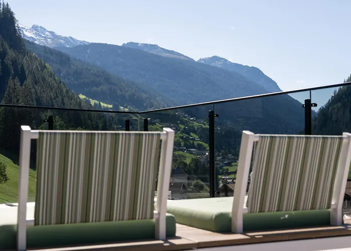 Alpiner Glam Penthouse In Der Residenz Silvretta アパート