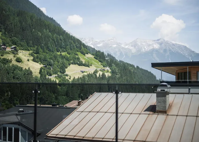 Alpiner Glam Penthouse In Der Residenz Silvretta アパート *