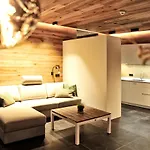 Alpiner Glam Penthouse In Der Residenz Silvretta Lägenhet *