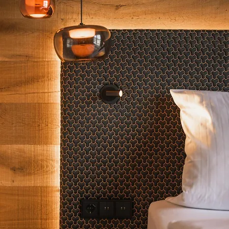 Alpiner Glam Penthouse In Der Residenz Silvretta - Inklusive Silvretta Card Premium * See